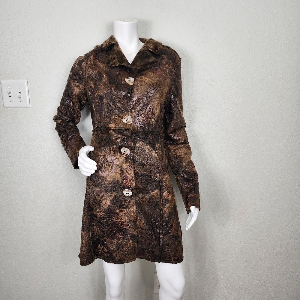 True Grit Mobwife Faux Fur Rose Embossed Coat Size M